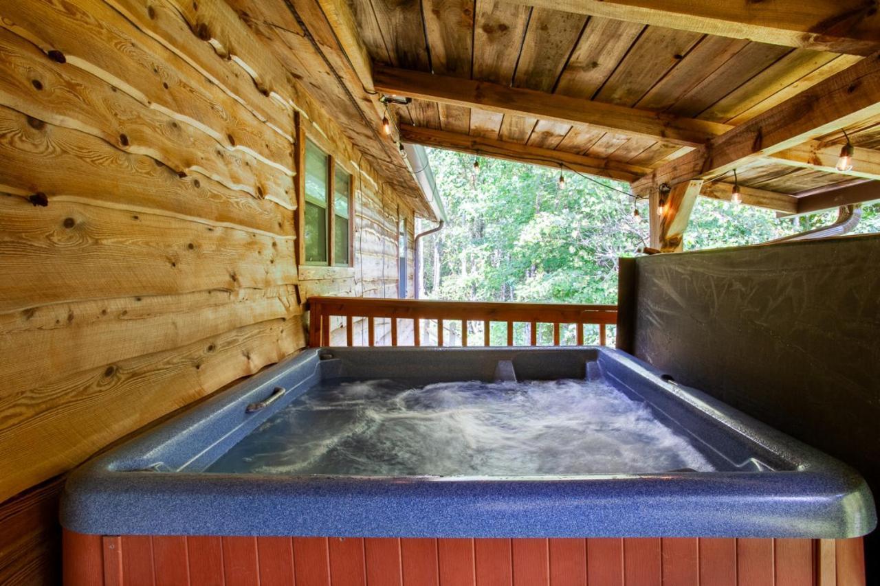 Forest Home Hot Tub Fire Pit Pool Table Pigeon Forge Ngoại thất bức ảnh