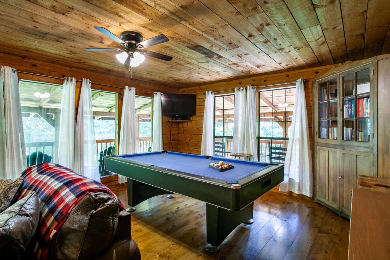 Forest Home Hot Tub Fire Pit Pool Table Pigeon Forge Ngoại thất bức ảnh